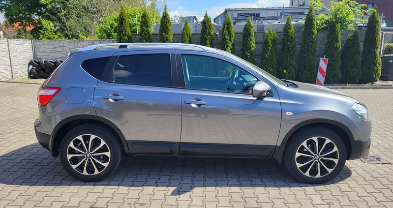 Nissan Qashqai cena 35700 przebieg: 200000, rok produkcji 2012 z Wyrzysk małe 137